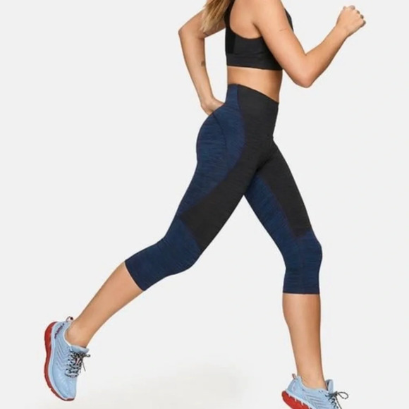 Outdoor Voices Two Tone TechSweat Kneecap Leggings - Picture 11 of 11